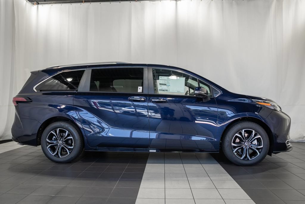 New 2026 Toyota Sienna Platinum AWD/4WD image 3