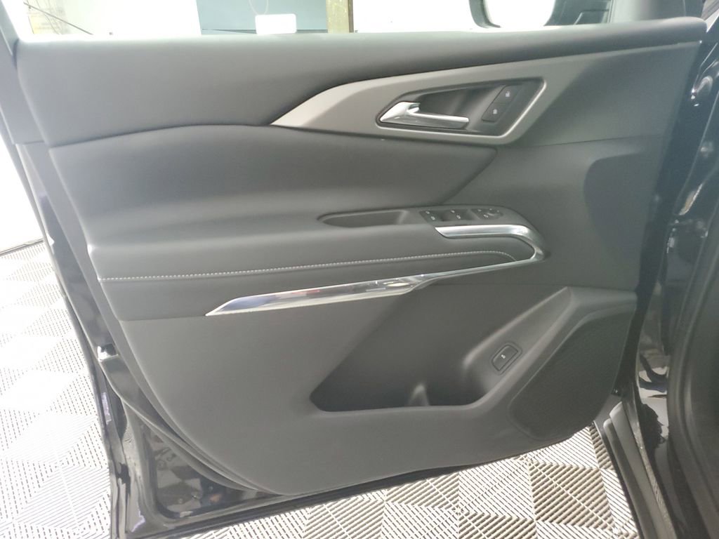 New 2026 Chevrolet Traverse LT w/ Midnight/Sport Edition image 28