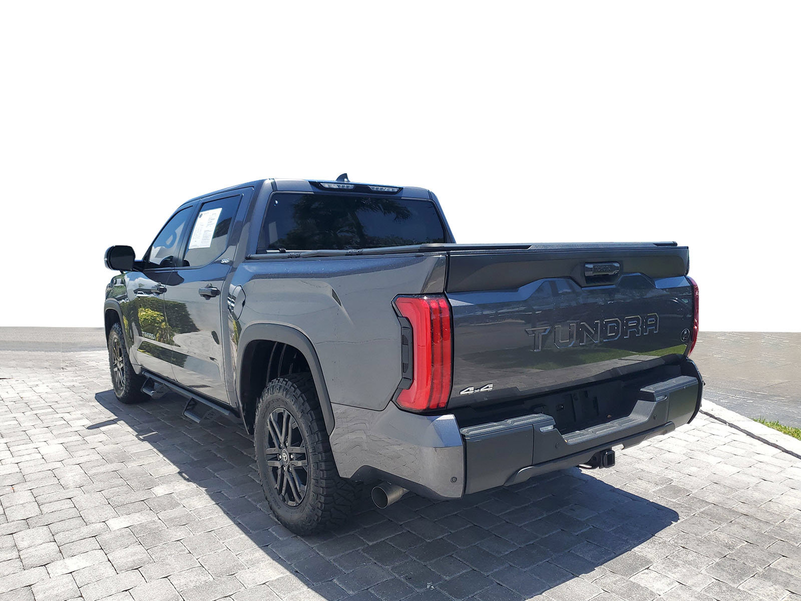 Used 2025 Toyota Tundra SR5 w/ SR5 Convenience Package AWD/4WD image 4