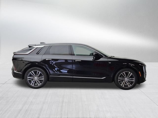 New 2026 Cadillac Lyriq Luxury w/ LPO, Floor Liner Package AWD/4WD image 4