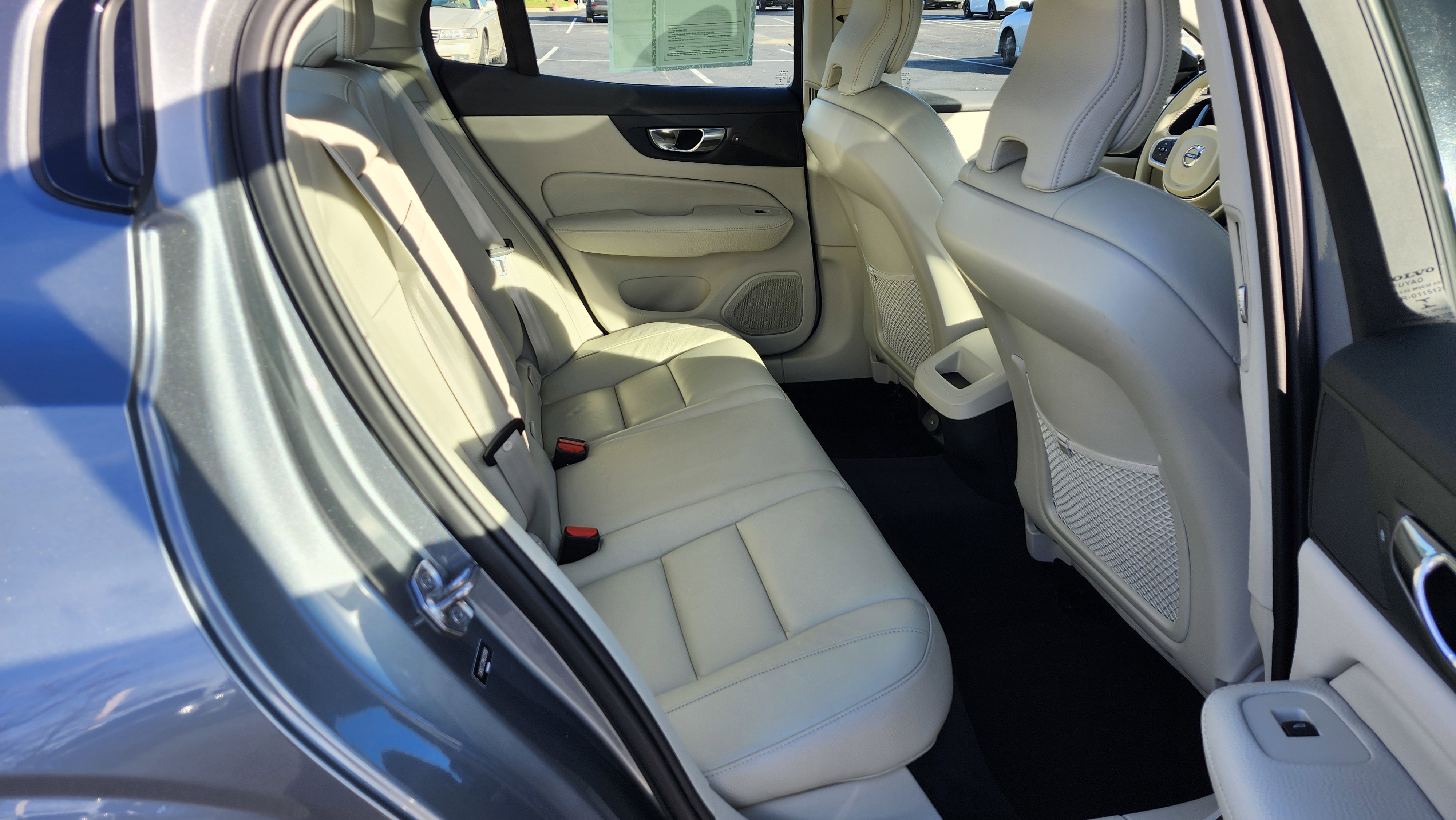 Used 2021 Volvo S60 T5 Momentum image 13