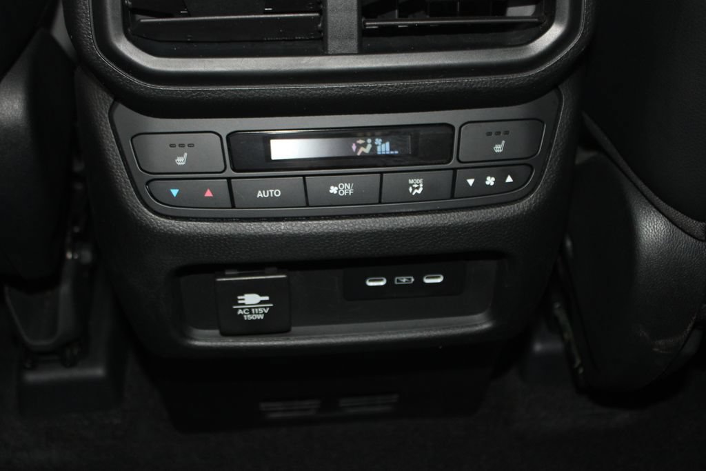 Used 2024 Honda Pilot Elite image 26