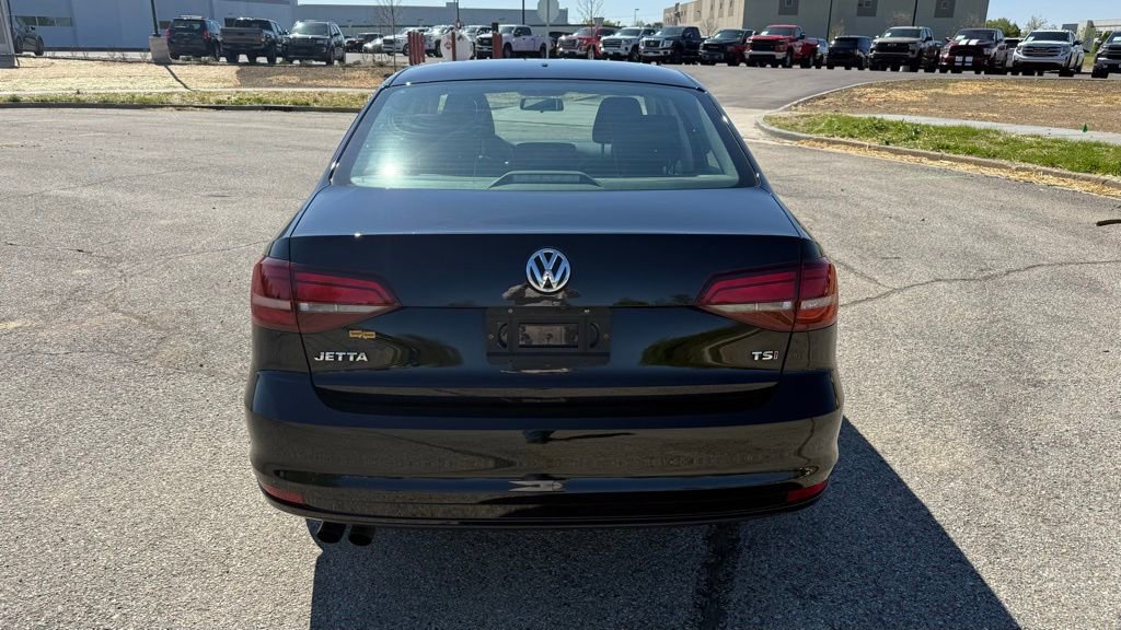 Used 2017 Volkswagen Jetta S w/ Jetta S Cold Weather Package FWD image 6