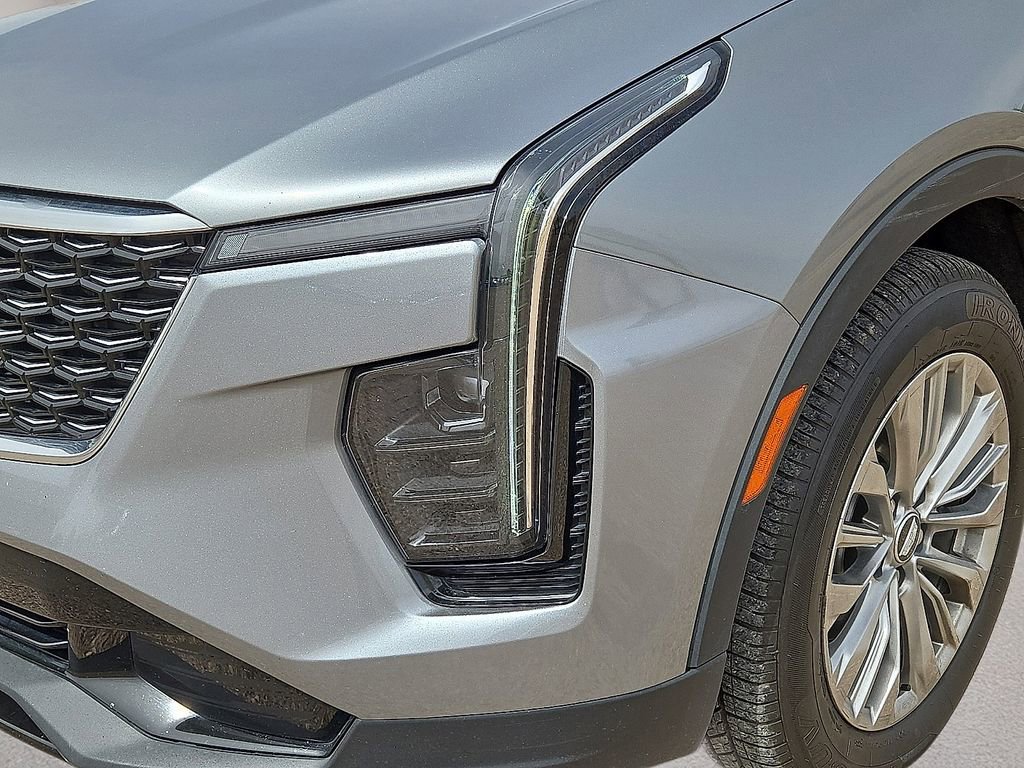 Used 2024 Cadillac XT4 Premium Luxury AWD/4WD image 9