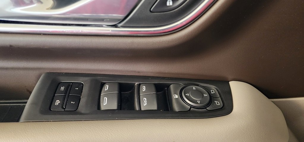 Used 2023 GMC Yukon SLT image 11