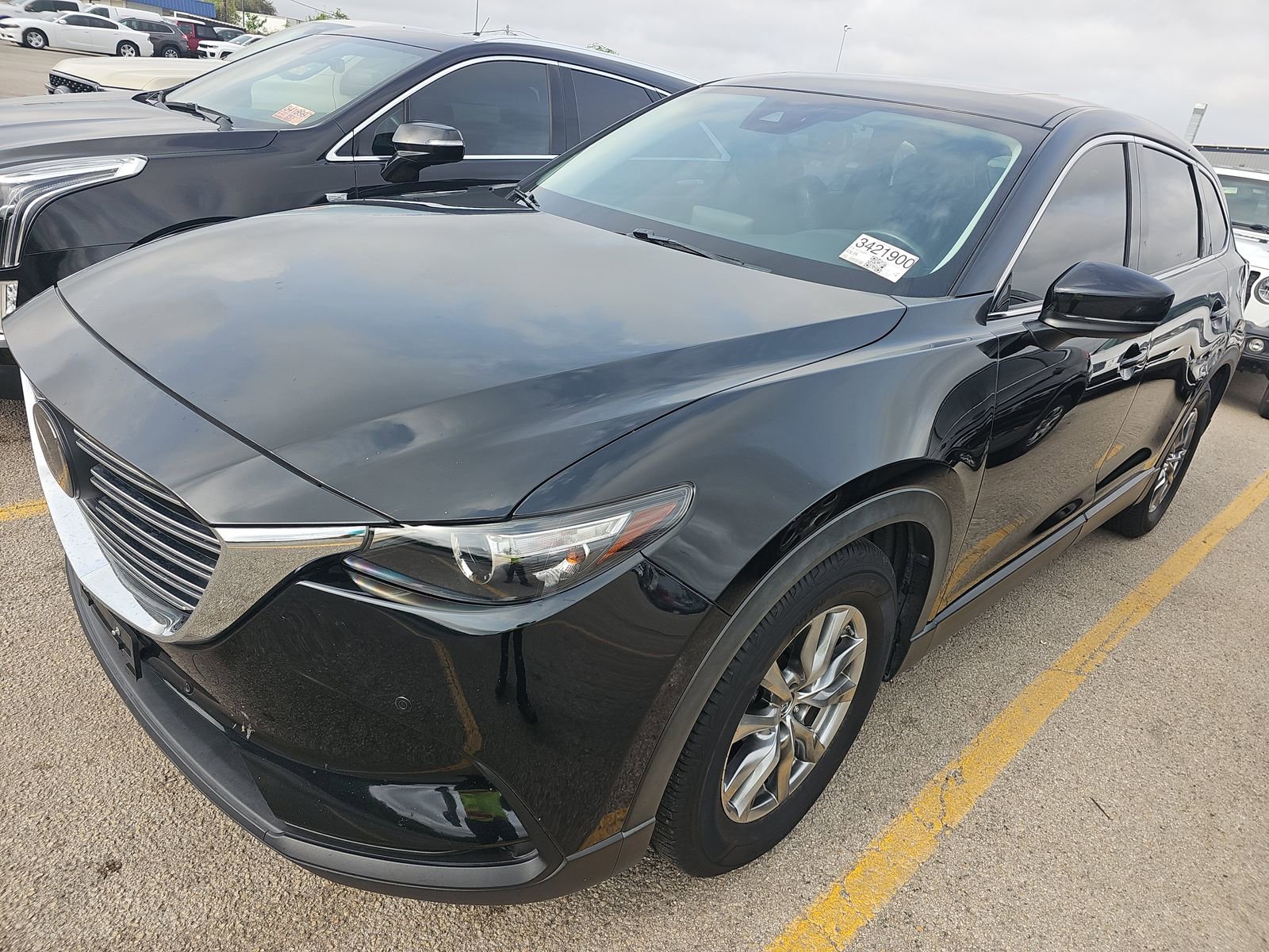 Used 2018 MAZDA CX-9 Touring w/ Touring Premium Package FWD image 2