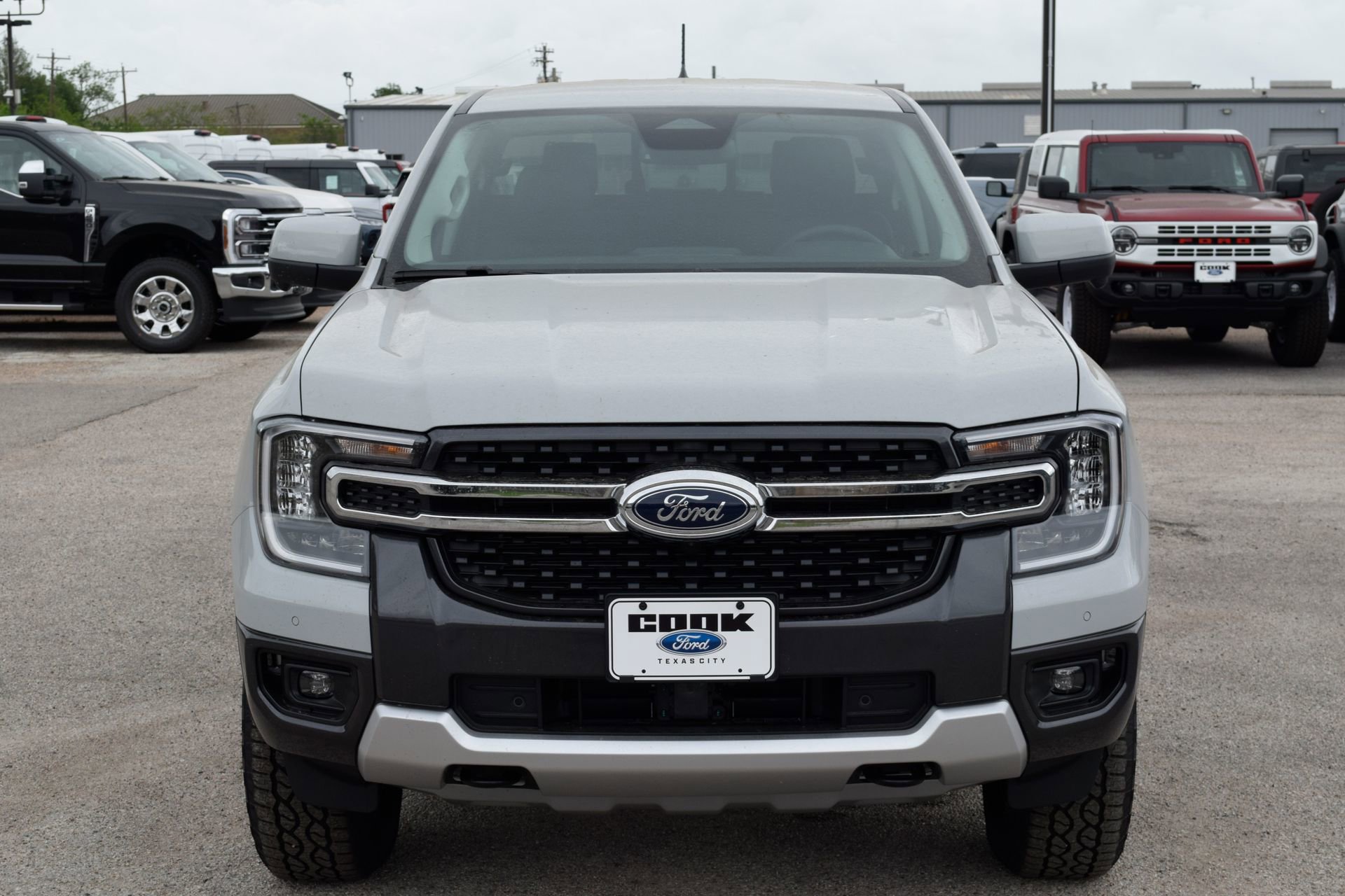 New 2026 Ford Ranger Lariat w/ FX4 Off-Road Package AWD/4WD image 2