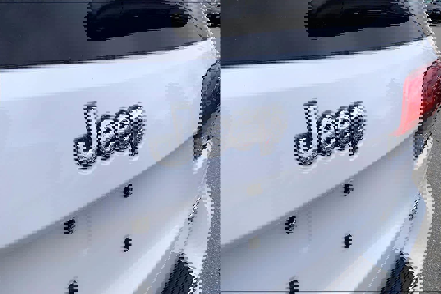 Used 2020 Jeep Grand Cherokee Summit image 32