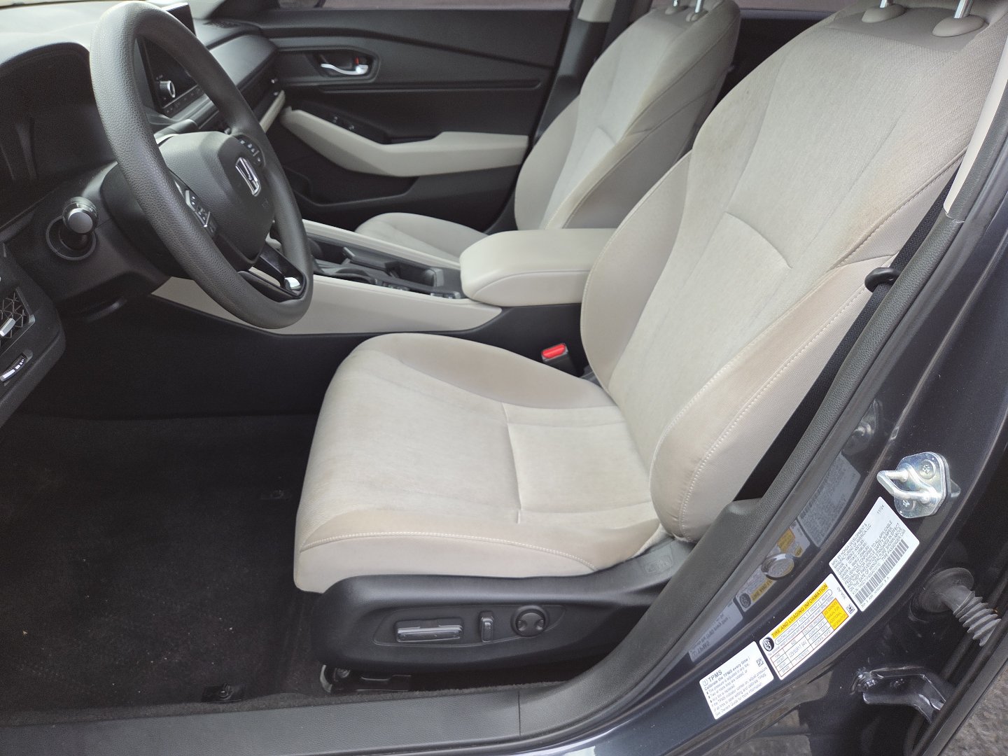 Used 2025 Honda Accord SE image 23
