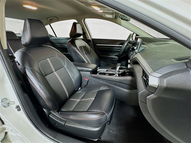 Used 2024 Nissan Altima 2.5 SR image 24