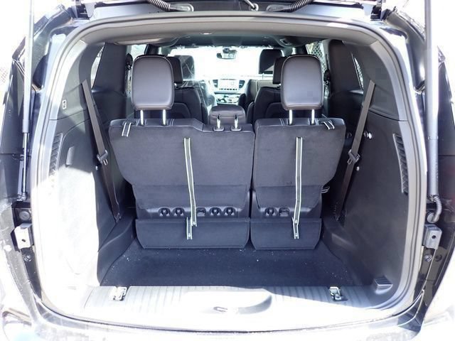 New 2026 Chrysler Pacifica Select AWD/4WD image 6