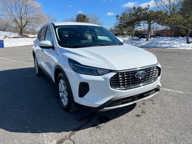 Certified 2023 Ford Escape Active w/ Tech Pack #2 image 2