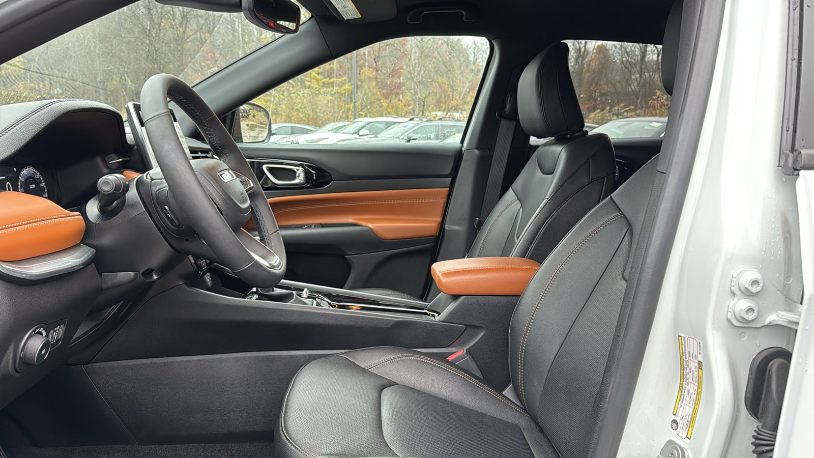 Certified 2024 Jeep Compass Limited w/ Elite Group image 13