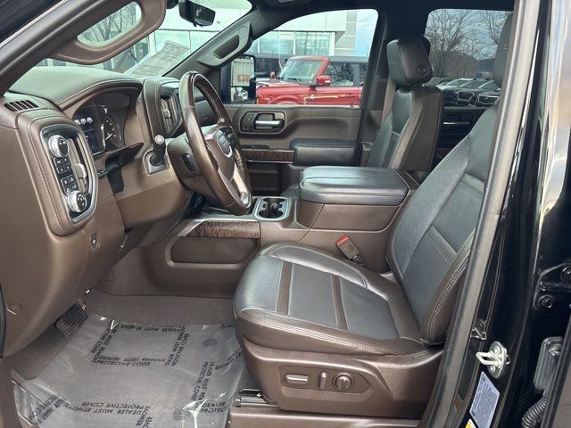 Used 2023 GMC Sierra 3500 Denali w/ Denali Black Diamond Edition image 17