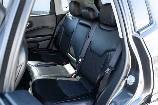 Used 2020 Jeep Compass Trailhawk image 14