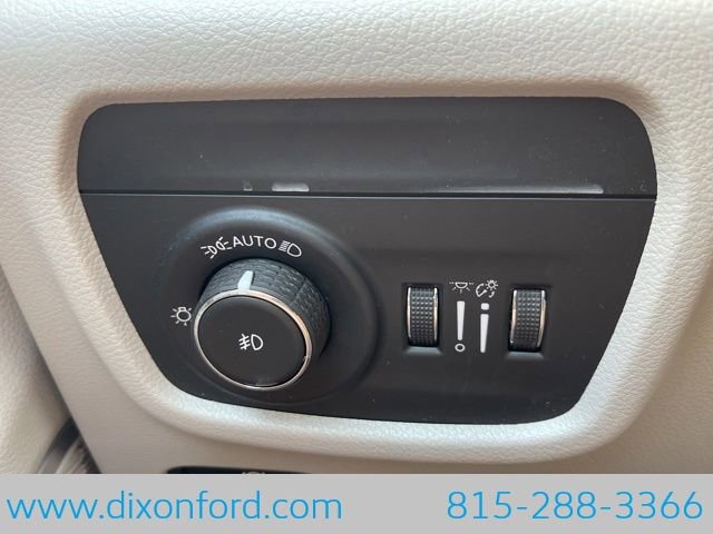 Used 2023 Jeep Grand Cherokee Overland image 19