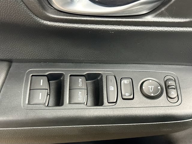 Used 2024 Honda CR-V EX image 17