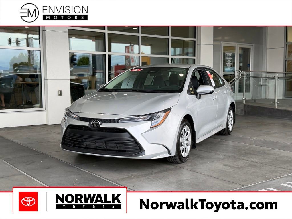 Used 2026 Toyota Corolla LE FWD image 1