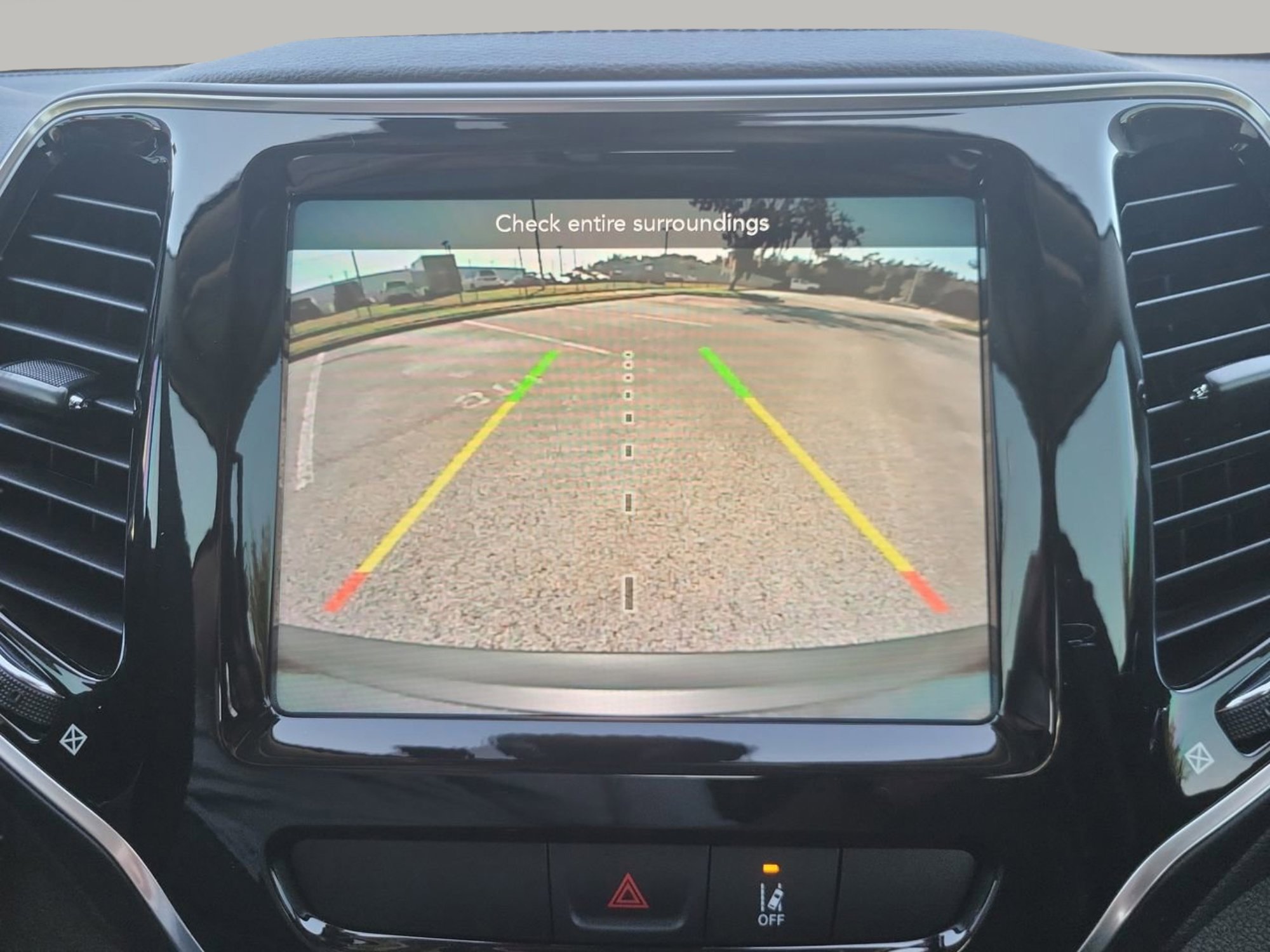 Used 2022 Jeep Cherokee Limited image 20