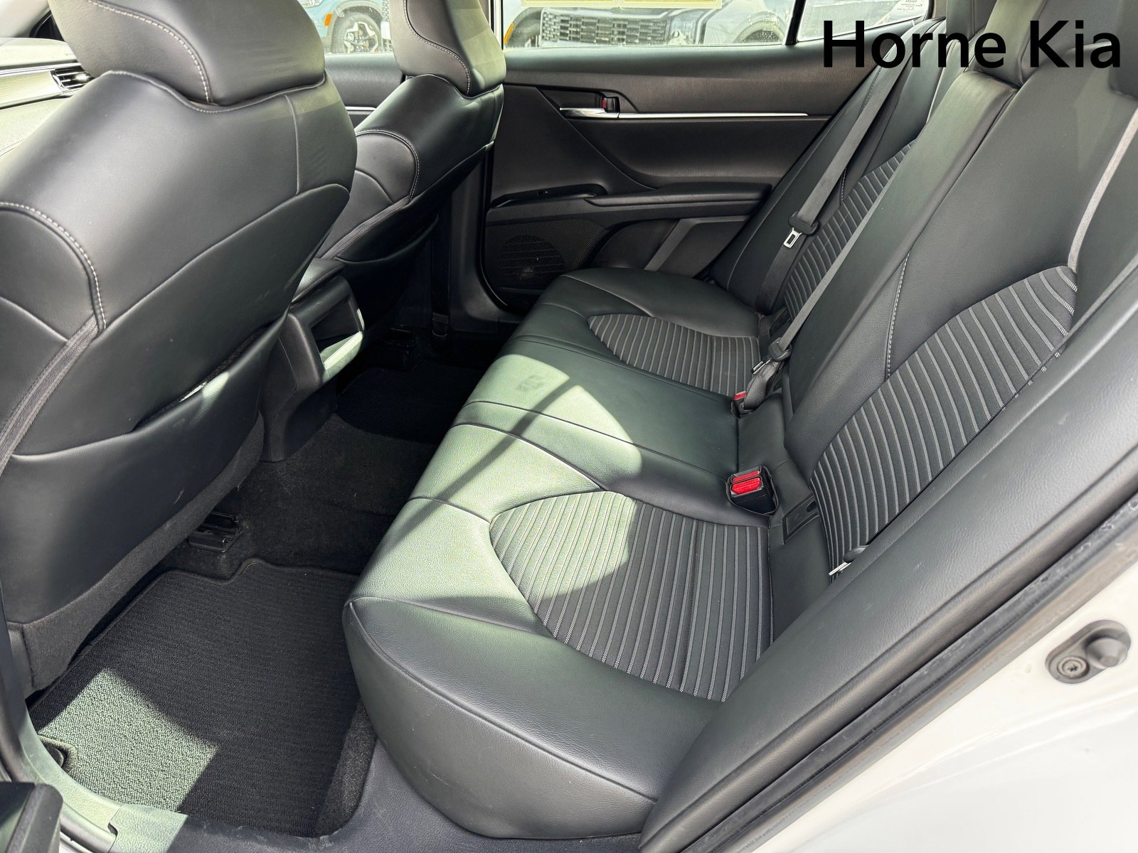 Used 2020 Toyota Camry SE image 13