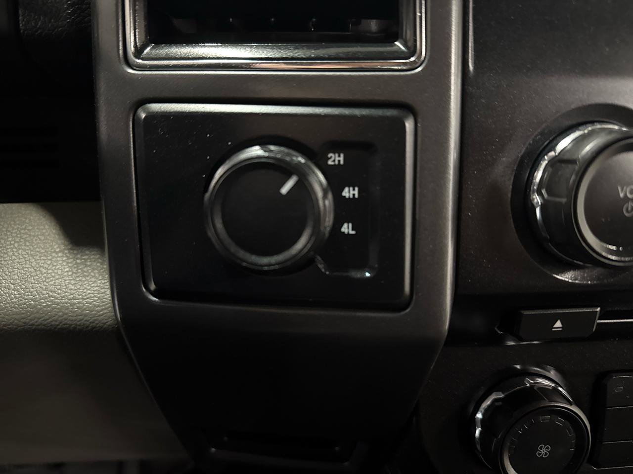 Used 2018 Ford F150 XLT image 17