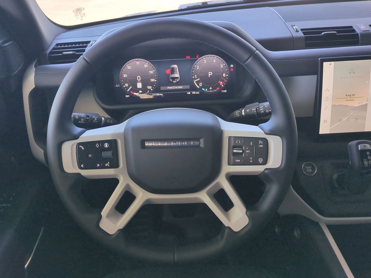 New 2025 Land Rover Defender 130 S image 10