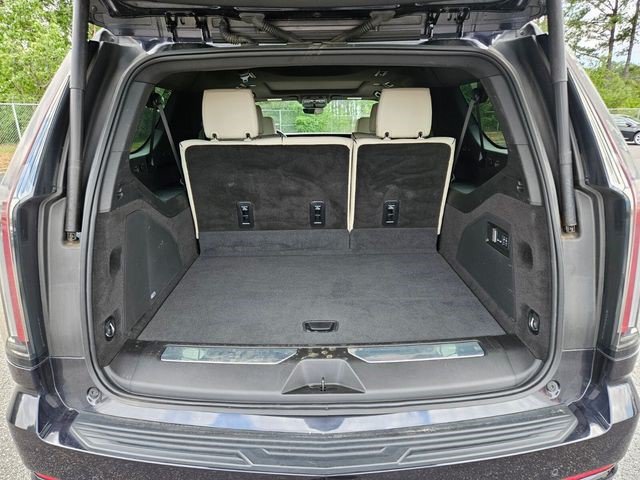 Certified 2025 Cadillac Escalade ESV Sport AWD/4WD image 19