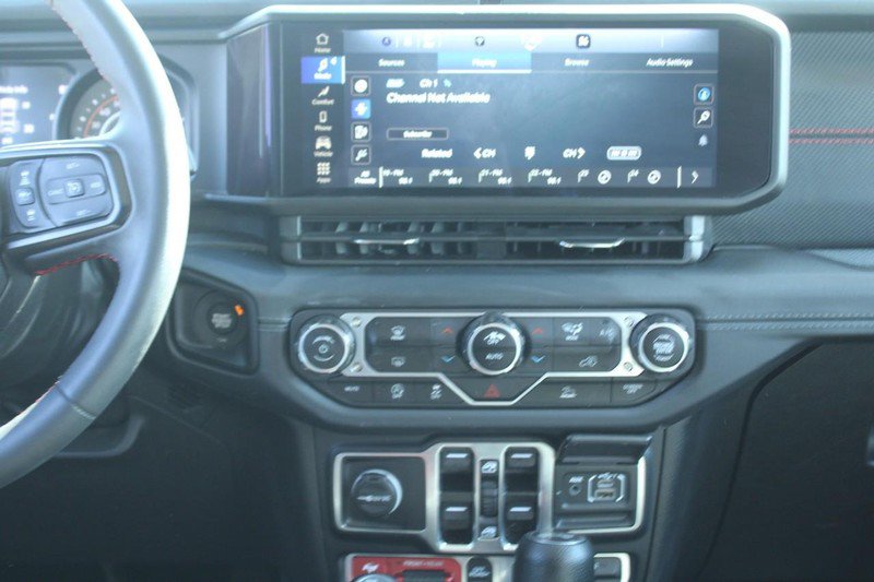 Used 2024 Jeep Wrangler Unlimited Rubicon AWD/4WD image 15