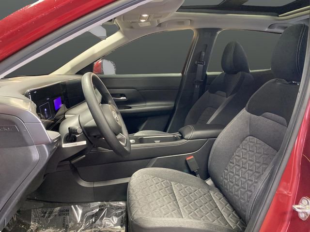 Used 2025 Nissan Kicks SV w/ SV Premium Package image 4