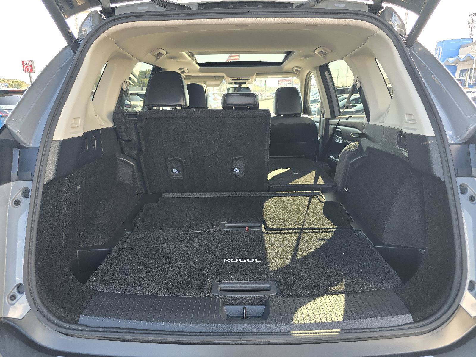 Used 2021 Nissan Rogue SL w/ Premium Package AWD/4WD image 12