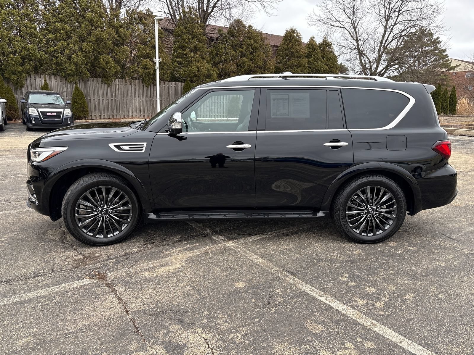 Used 2022 INFINITI QX80 Sensory w/ Cargo Package AWD/4WD video 2