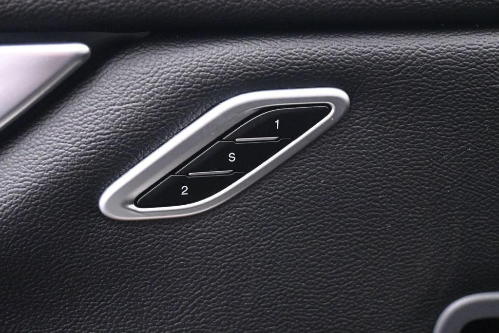 Used 2019 Maserati Ghibli S Q4 AWD/4WD image 43