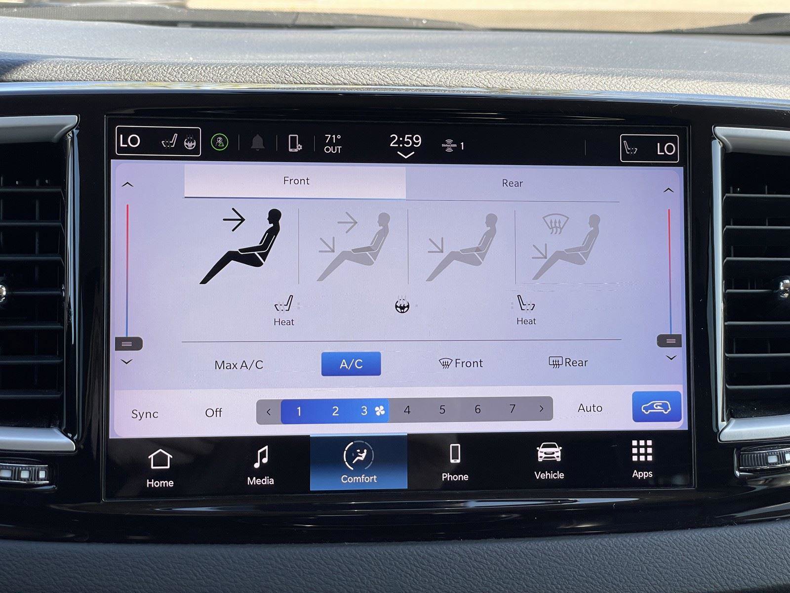 Used 2023 Chrysler Pacifica Touring-L image 23