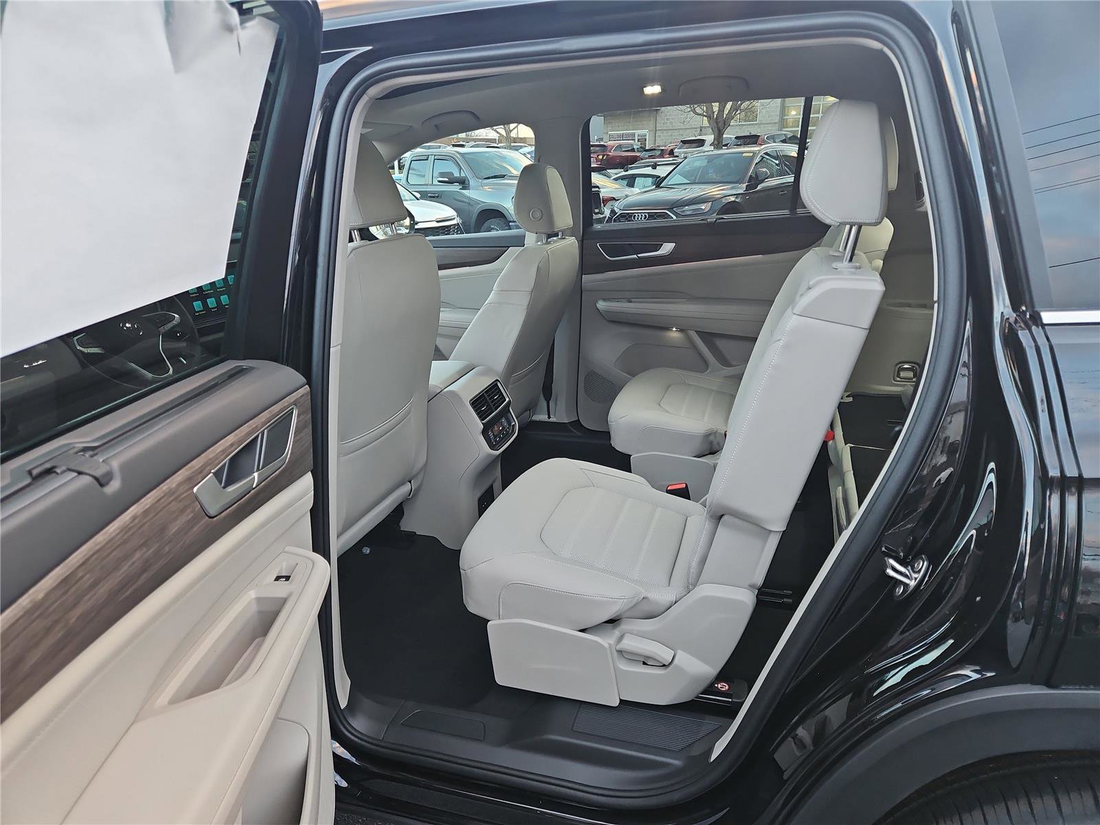 New 2026 Volkswagen Atlas SEL image 24