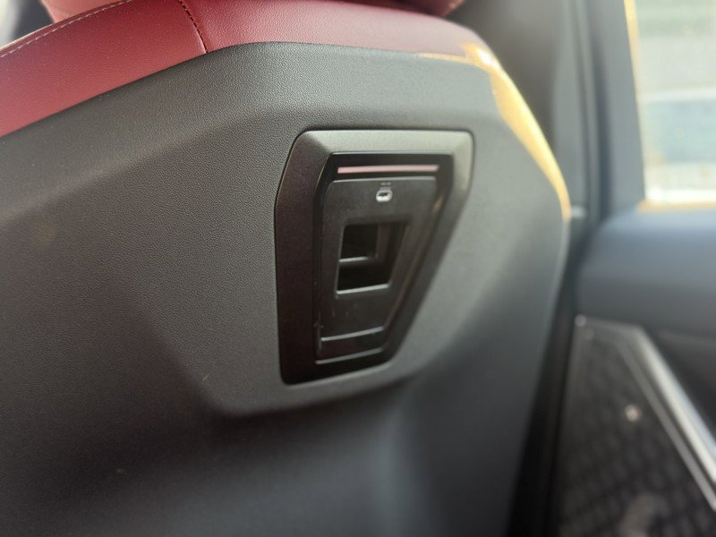 Certified 2025 BMW 530i w/ M Sport Package image 26