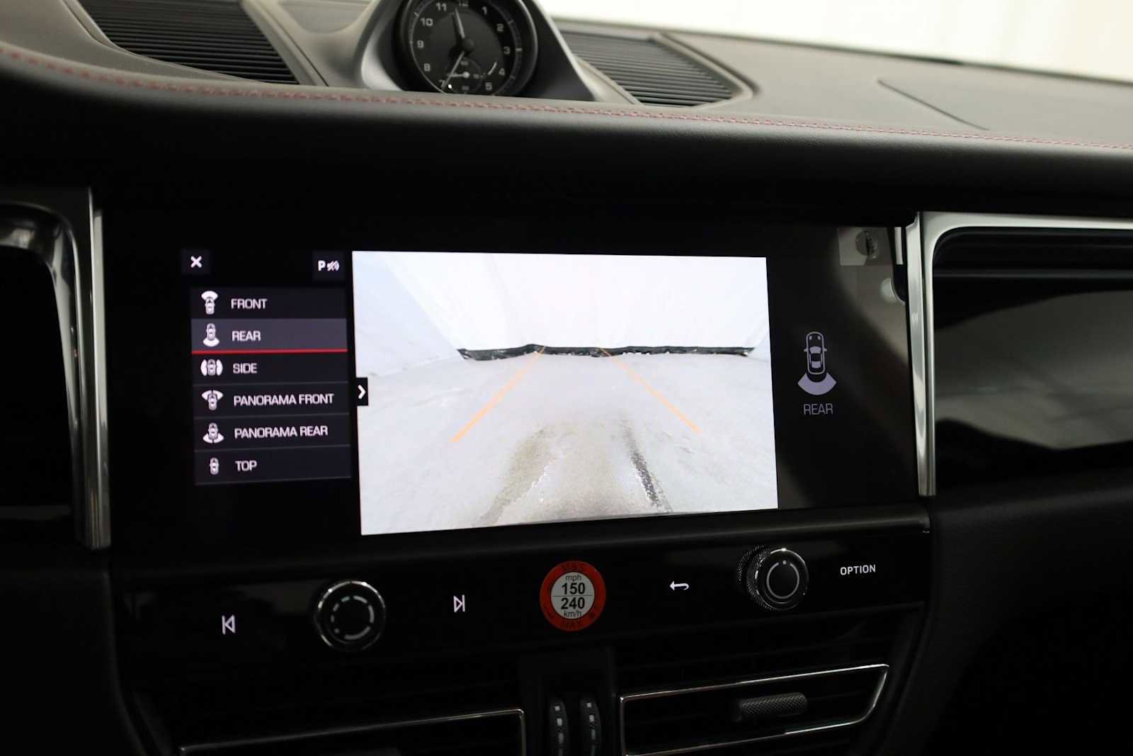 New 2026 Porsche Macan image 34