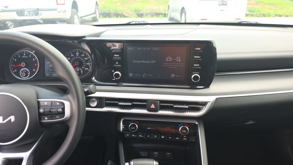 Used 2023 Kia K5 LXS FWD image 25