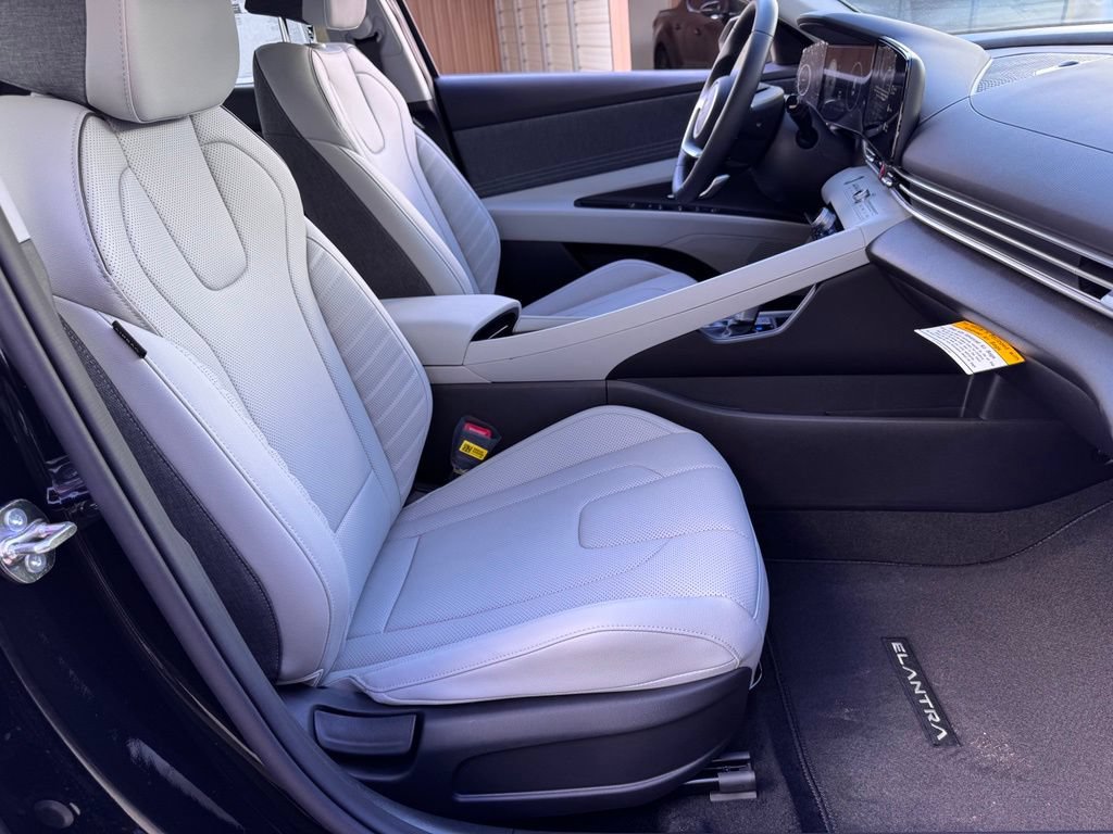 New 2026 Hyundai Elantra Limited FWD image 18