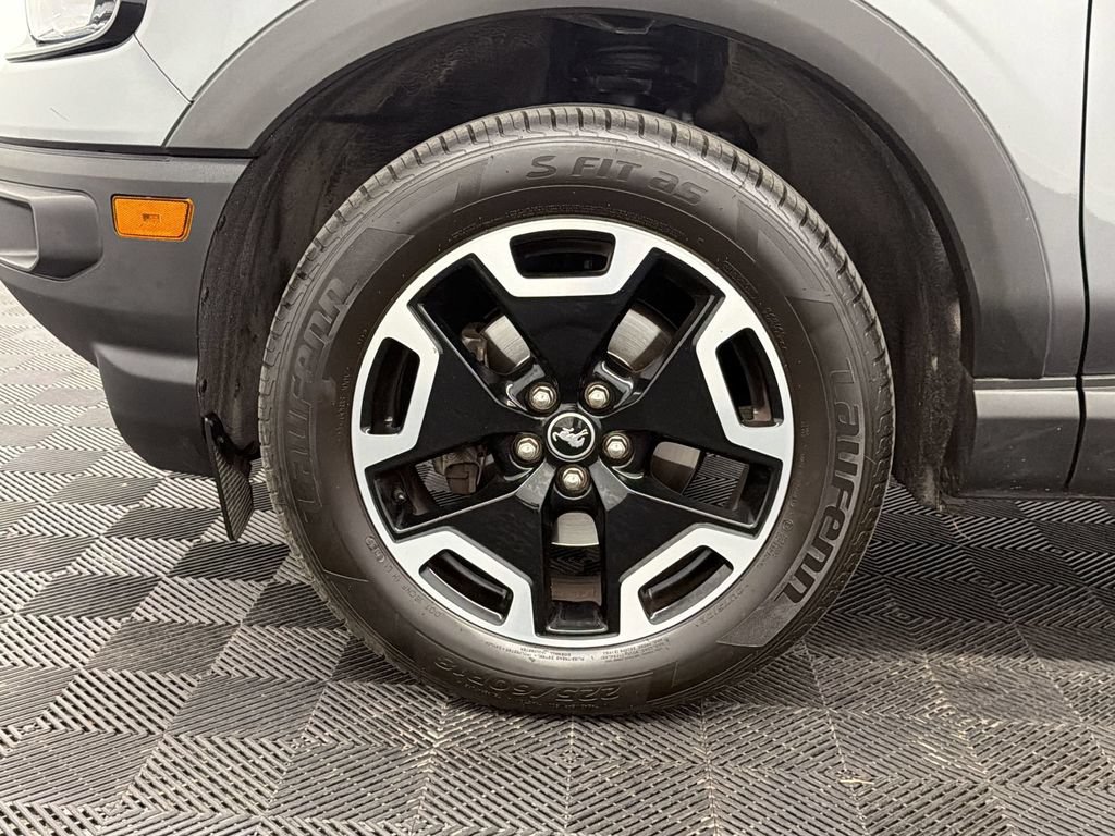 Used 2022 Ford Bronco Sport Outer Banks w/ Tech Package AWD/4WD image 12