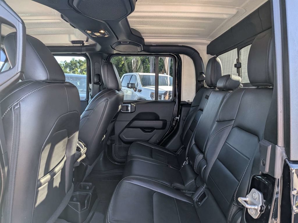 Used 2021 Jeep Gladiator Overland w/ Popular Equipment Package AWD/4WD image 10