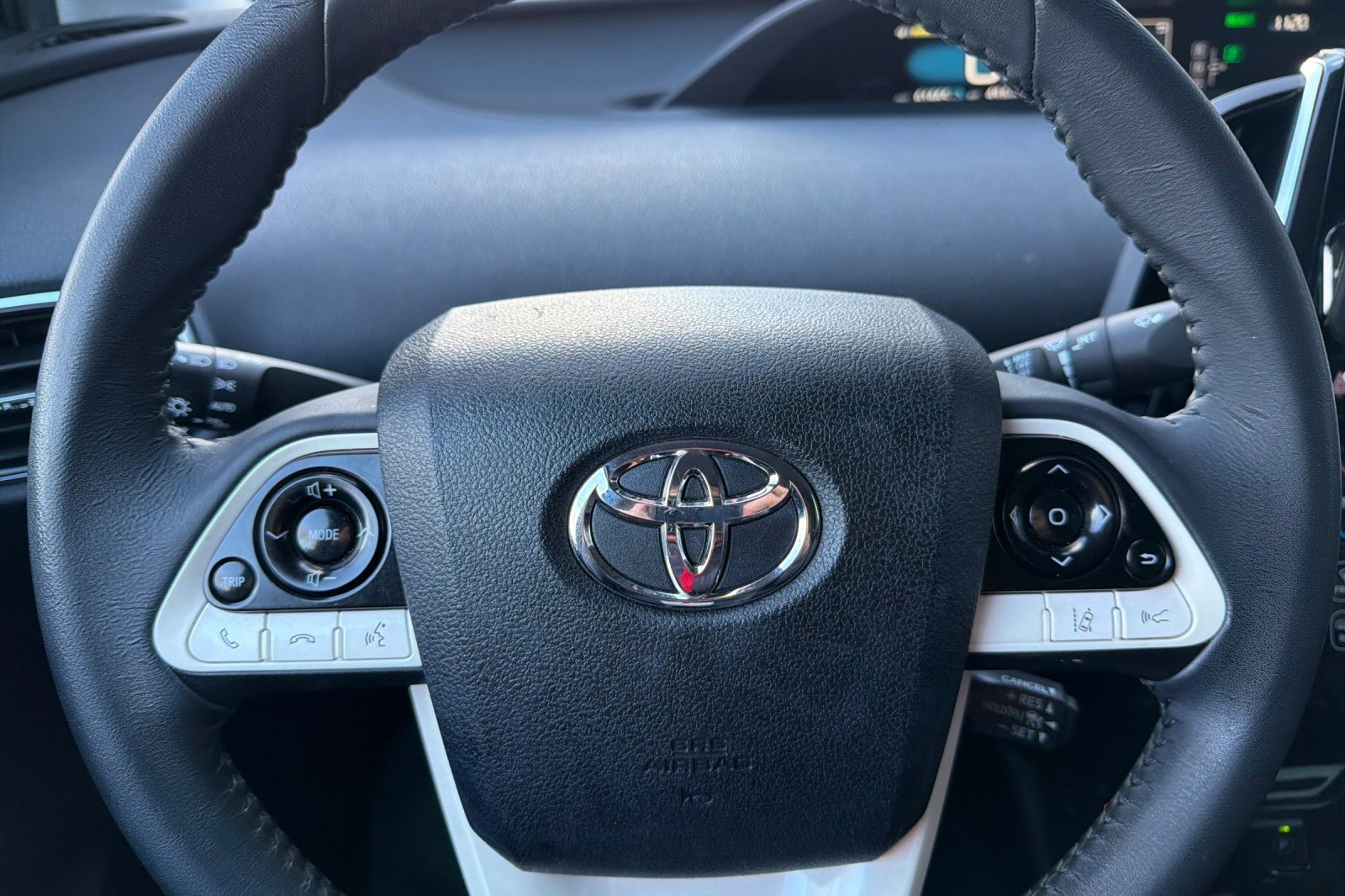 Used 2017 Toyota Prius Prime Premium image 31