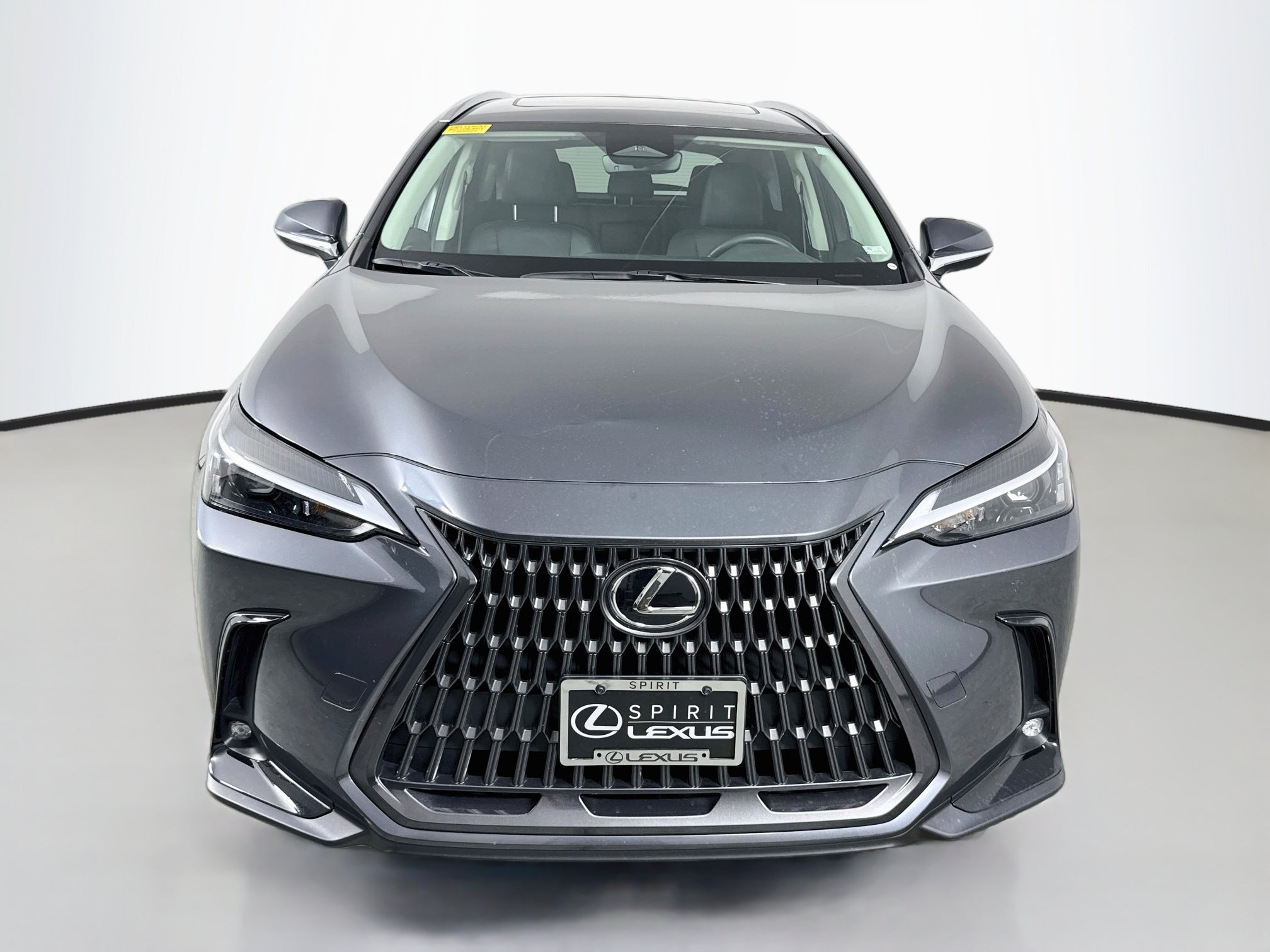 Used 2024 Lexus NX 250 FWD image 2