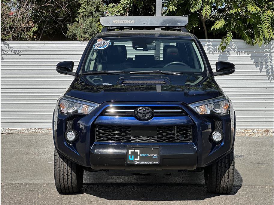 Used 2020 Toyota 4Runner Venture w/ Moonroof Package AWD/4WD image 7