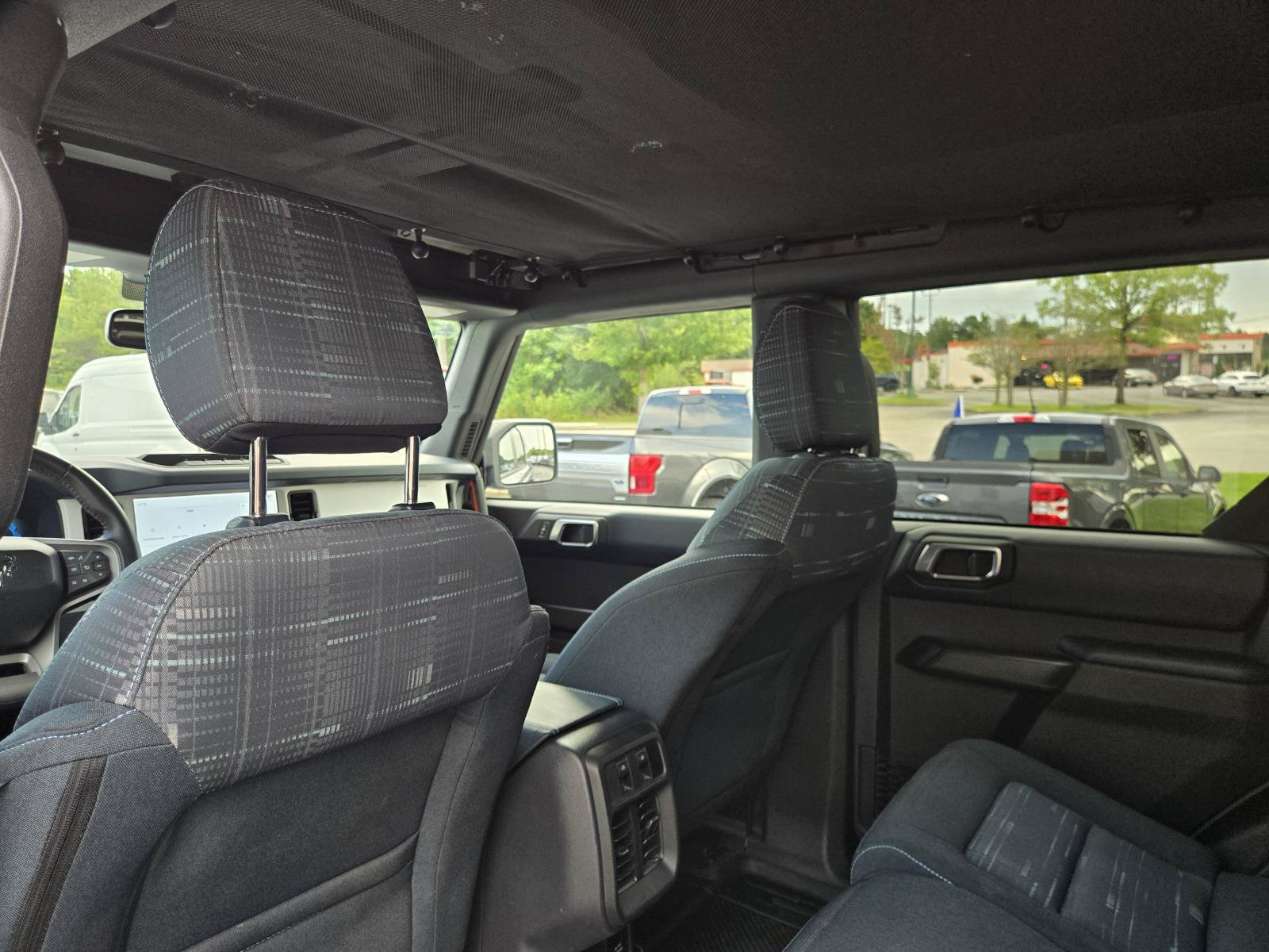 Used 2025 Ford Bronco Heritage Edition AWD/4WD image 16