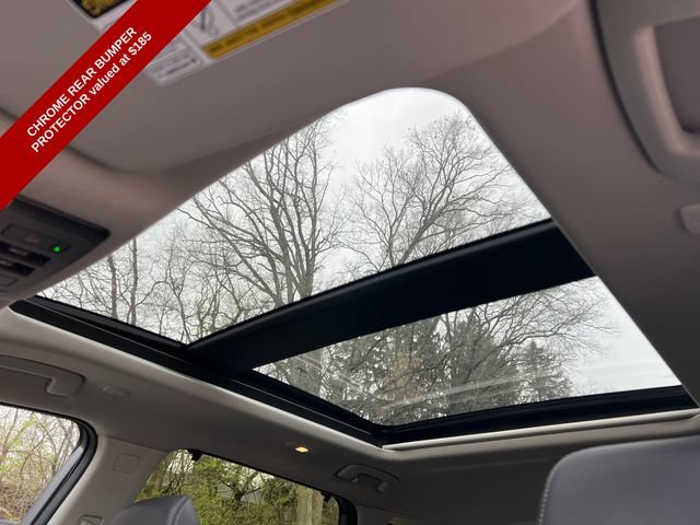 Used 2025 Nissan Rogue SL w/ Tech Package image 7