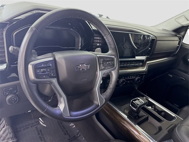 Used 2024 Chevrolet Silverado 1500 LT Trail Boss w/ Convenience Package II image 9