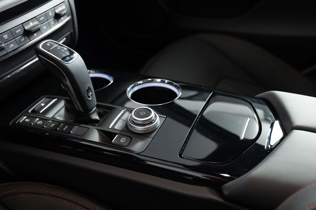 Used 2023 Maserati Ghibli Modena image 5