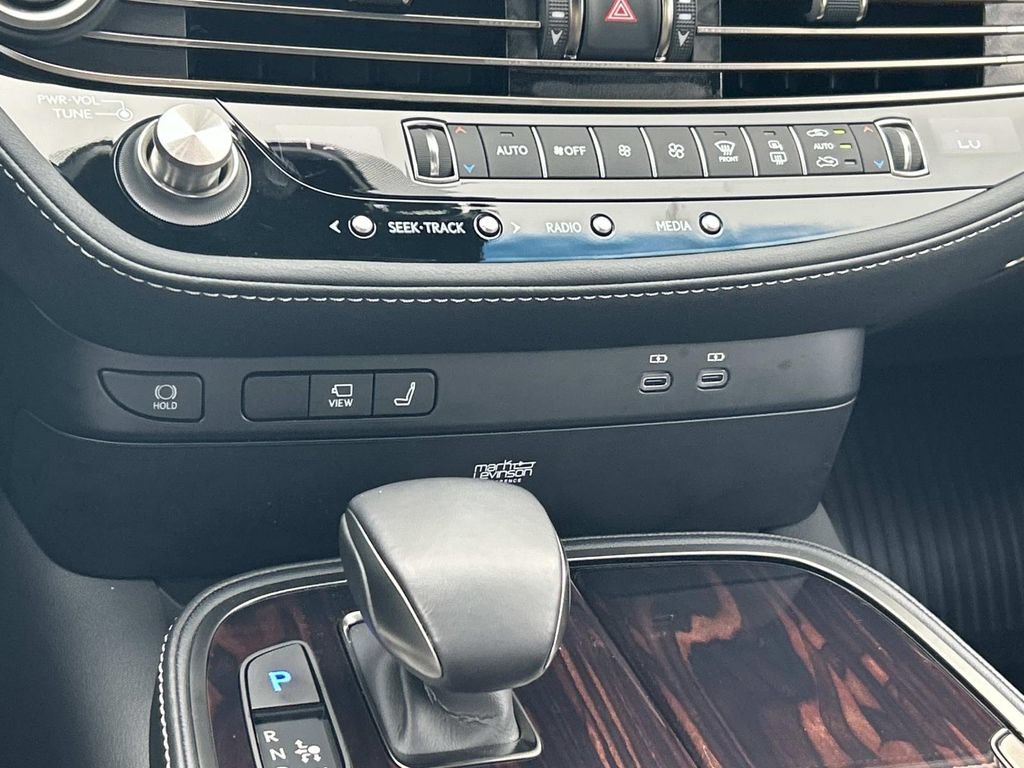 Used 2023 Lexus LS 500 AWD w/ Interior Upgrade Package image 36
