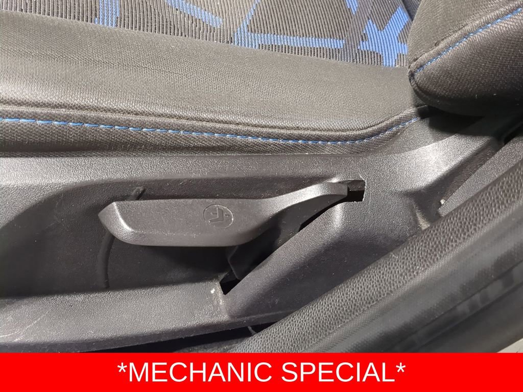 Used 2013 Ford Fiesta SE image 25