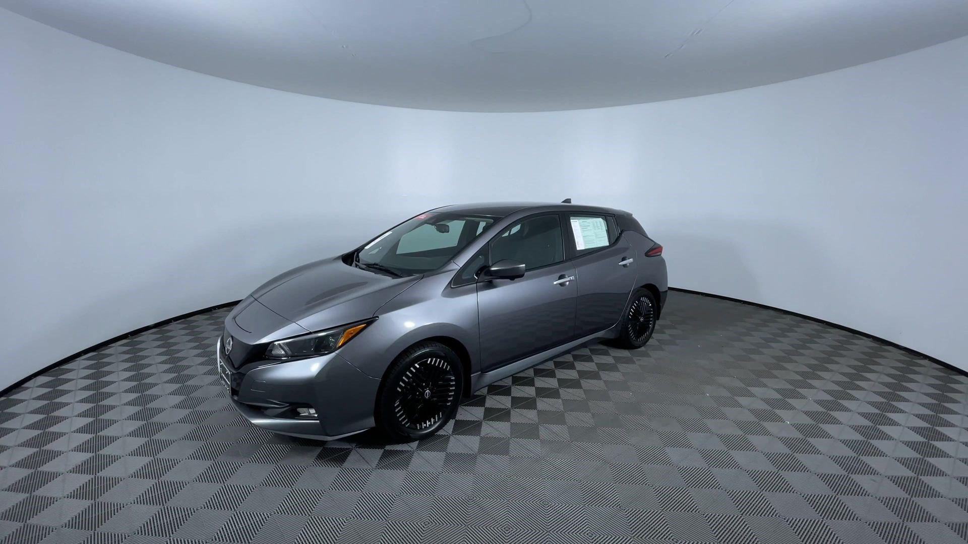 Certified 2024 Nissan Leaf SV Plus FWD image 4